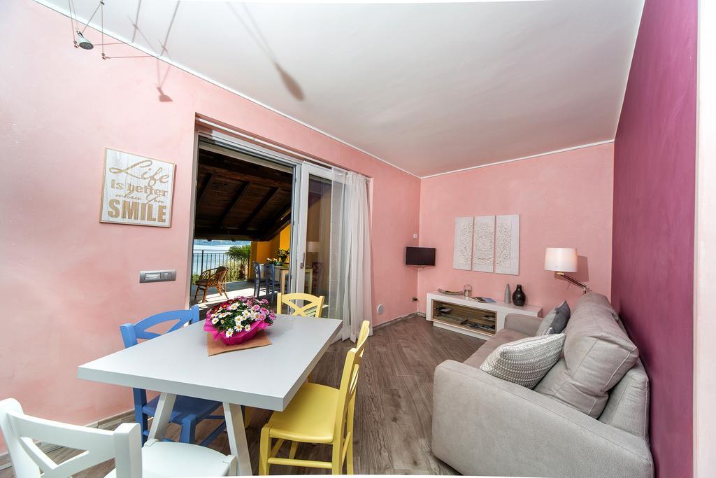 Il Portico Apartment Бавено Екстериор снимка
